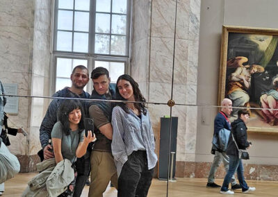 Guillotine Mirror Selfie